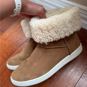 UGG Cream Fur Lined Boots Woman size 10